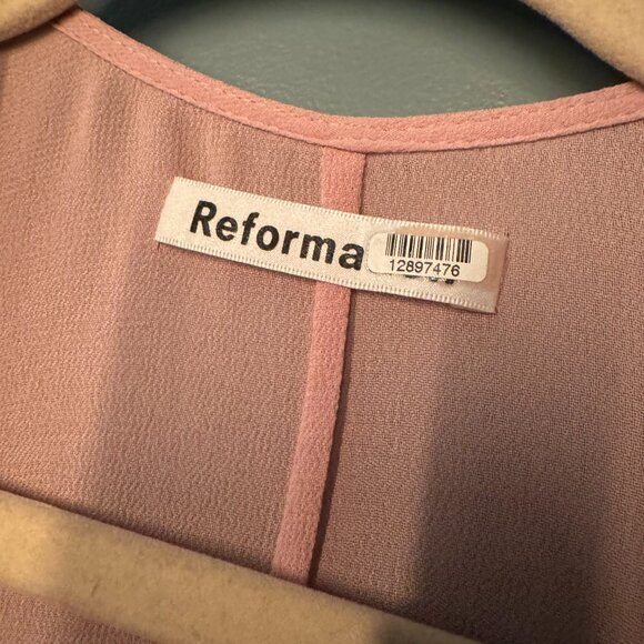 Reformation Winslow Wrap V-neck - blush wedding guest dress - Picture 4 of 9